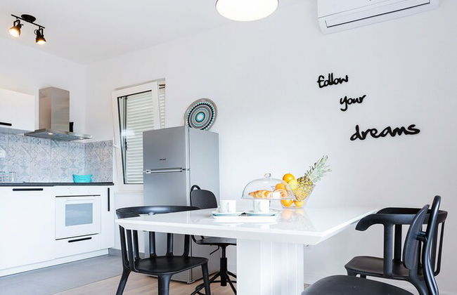 Apartment Black & White - Photo 27