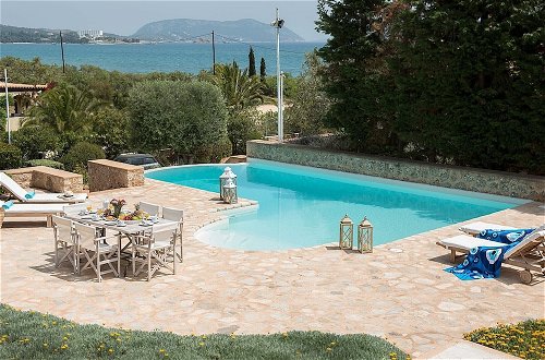 Photo 10 - Luxurious Villa in Peloponnese With Pool