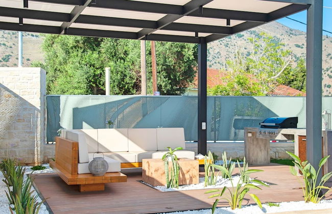 2 New Villas Next Each Other, Pool, Rent Separately or Together at Kournas Lake - Foto 33