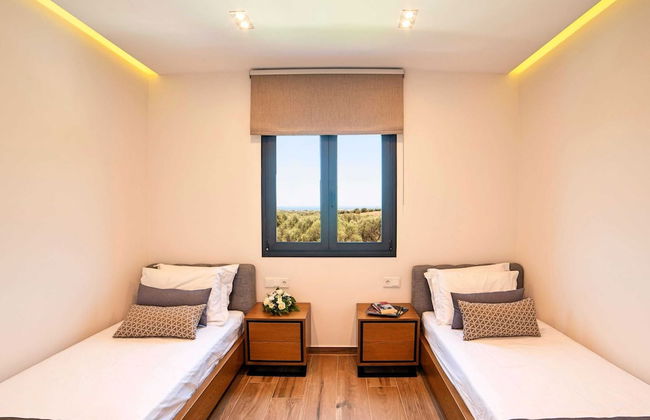 2 new Villas With Heated Pool, Rent Separately or Together at Kournas Lake - Foto 3