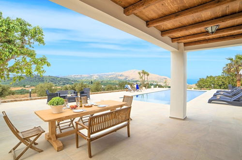 Foto 10 - Beautiful Large Villa With Pool and sea View at Nice Georgioupolis