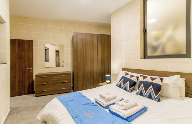 Ta'Siku Gozitan villa + Pool & hot tub - Photo 5