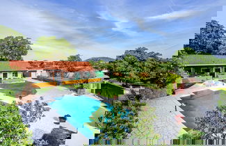 Foto 1 - Lovely Holiday Home With Private Infinity Pool