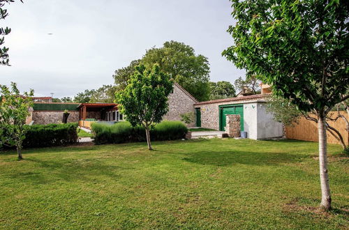 Photo 33 - Lovely Holiday Home With Private Infinity Pool