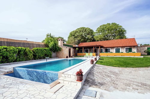 Photo 24 - Lovely Holiday Home With Private Infinity Pool