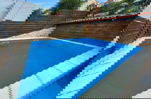 Foto 16 - Studio Apartment With Swimming Pool & Sea View