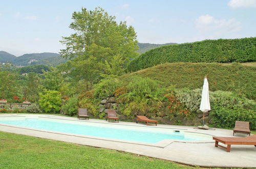 Foto 23 - Tranquil Villa in San Romano di Garfagnana with Hot Tub