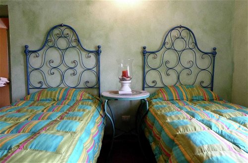 Foto 4 - Tranquil Villa in San Romano di Garfagnana with Hot Tub