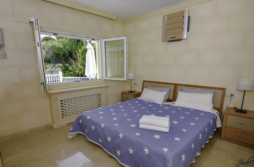 Foto 4 - Exquisite Villa 50m To Beach