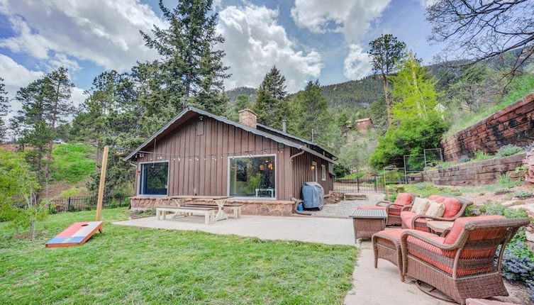 Photo 1 - 4BR Mountain Getaway Pikes Peak, Dog-friendly