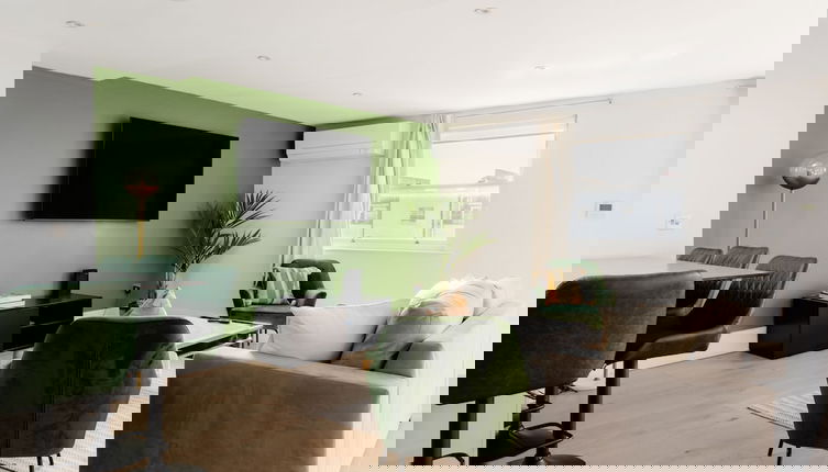Foto 1 - 2 Queensberry Place by Stayo