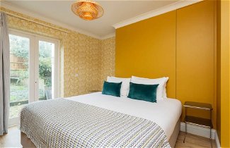 Photo 1 - Stunning 2 Bed Apt W Garden in Clapham