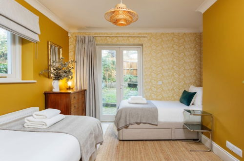 Photo 2 - Stunning 2 Bed Apt W Garden in Clapham