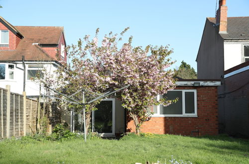 Photo 11 - Cosy 3-bed Bungalow NEC Airport Close to Amenities