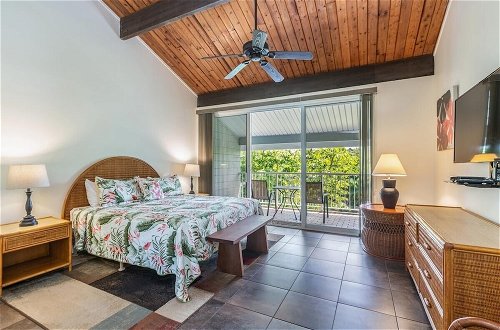 Foto 4 - Newly Remodeled Cliffs Resort In Princeville 2 Bedroom Condo by RedAwning