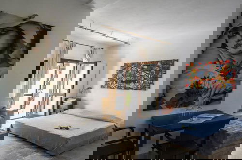 Foto 4 - Belvilla by OYO Enticing Apartment With Pool