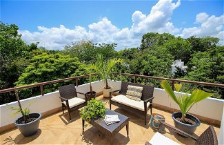 Foto 1 - 2-story Penthouse w Hot Tub Panoramic Jungle Views Charming Balcony in Bahia Principe