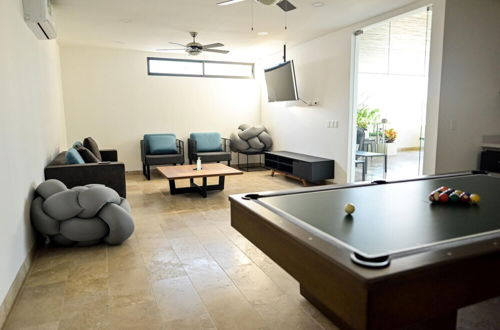 Foto 43 - Brand New Lovely 1BR Apartment PDC Rooftop Pool Gym Pool Table Nice Amenities