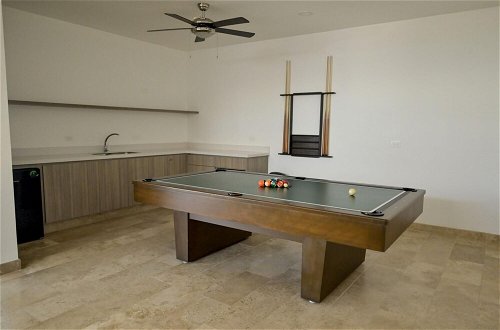 Foto 45 - Brand New Lovely 1BR Apartment PDC Rooftop Pool Gym Pool Table Nice Amenities