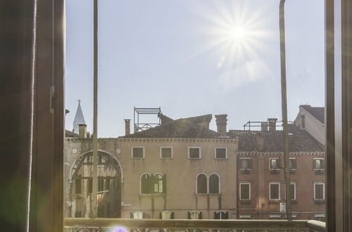 Photo 38 - Rialto Canal View With Terrace and Balcony