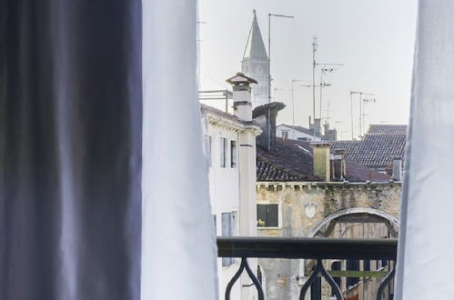 Photo 39 - Rialto Canal View With Terrace and Balcony