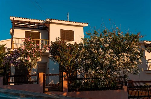 Photo 18 - Stunning and Relaxing 3-bed House in Pomos