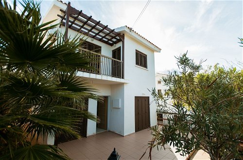 Photo 1 - Stunning and Relaxing 3-bed House in Pomos