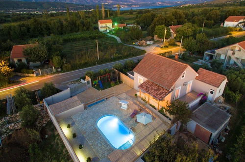 Photo 26 - Charming Holiday Home With Private Pool