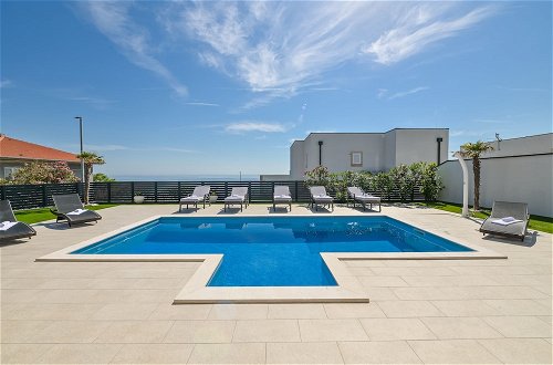 Photo 20 - Luxury Villa Horizon with Private Pool