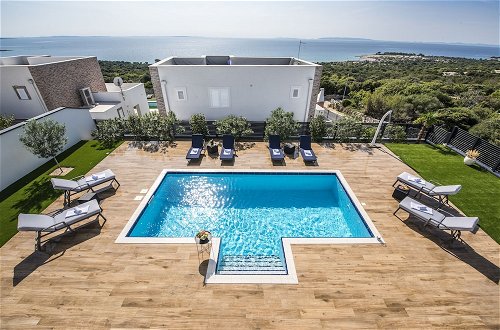 Photo 21 - Luxury Villas Royal II with Private Pool