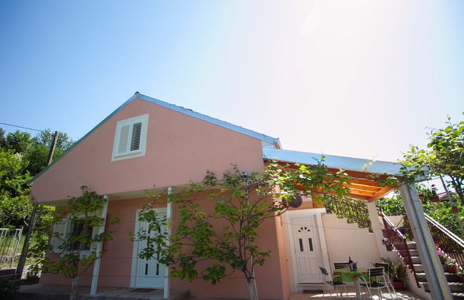 House With Large Garden, Right Next to the River - Foto 48