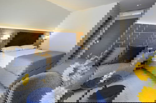Foto 13 - Serenity Suites