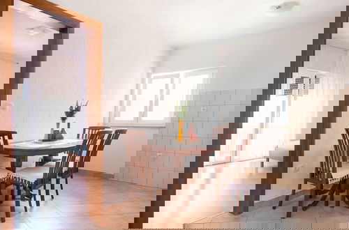 Photo 38 - Charming Seaside Apartment