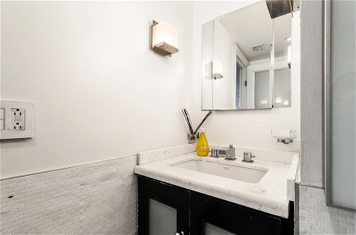 Photo 33 - 2 bedroom 2 bath apt in South Beach