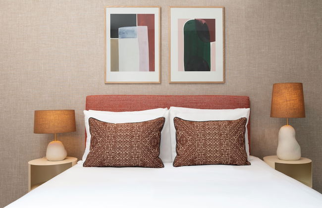 The Lincoln Suites - Photo 15
