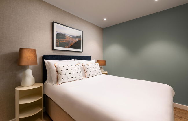 The Lincoln Suites - Photo 13