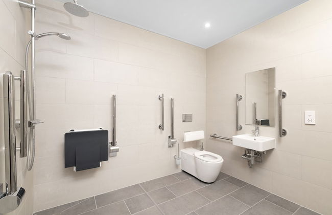 The Lincoln Suites - Photo 32