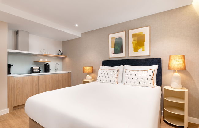 The Lincoln Suites - Photo 6