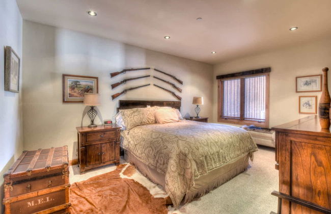 Ridge Court Barrel Relax in Private Hot Tub - Photo 6