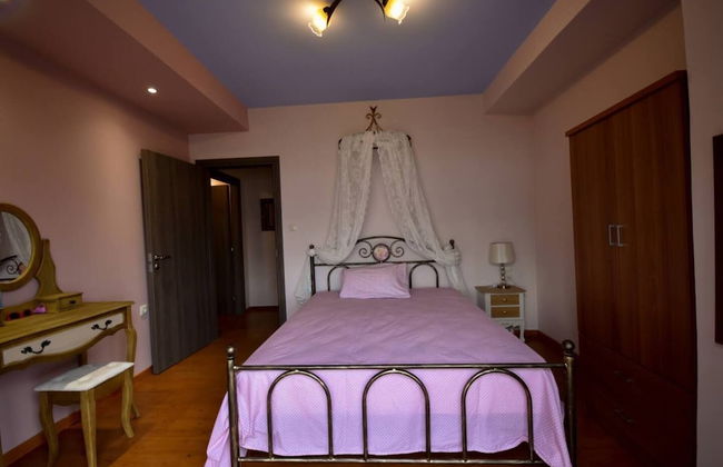 Villa in Malaki in Sea With Playground - Photo 4