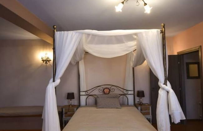 Villa in Malaki in Sea With Playground - Photo 5