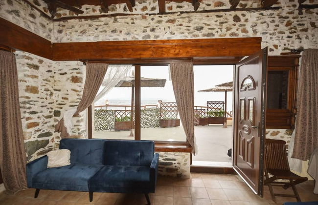 Villa in Malaki in Sea With Playground - Photo 20