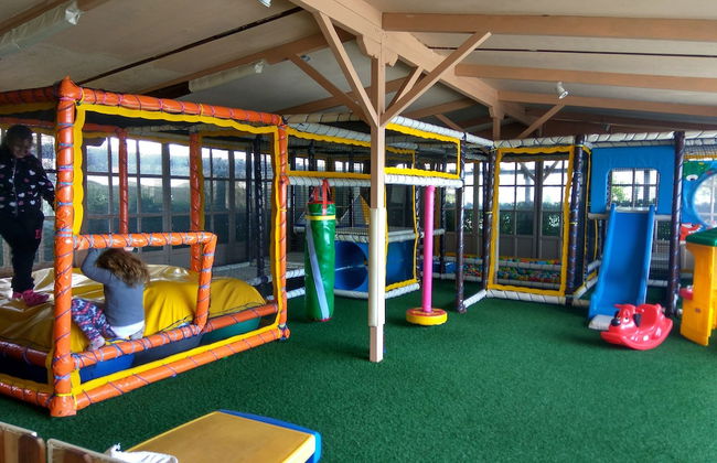 Villa in Malaki in Sea With Playground - Photo 31