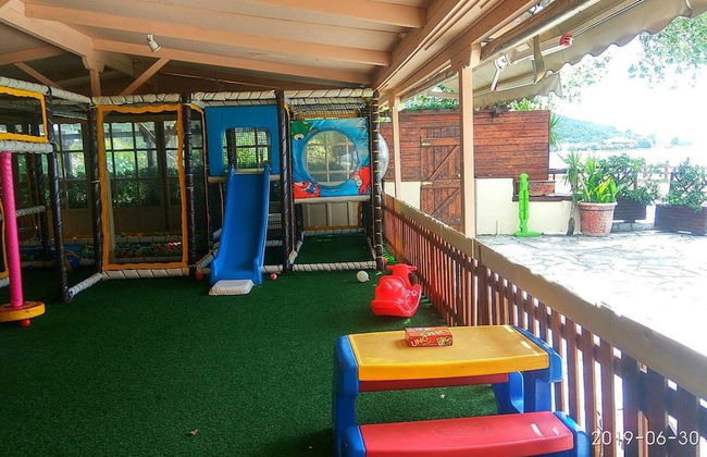 Villa in Malaki in Sea With Playground - Photo 36