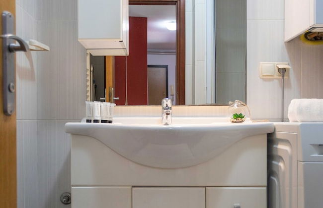 Spacious 2bdr Apartment With a Cute Balcony - Photo 15