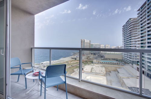 Photo 1 - Modern Seaview Apartment In a Prime Location