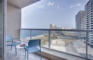 Foto 1 - Modern Seaview Apartment In a Prime Location