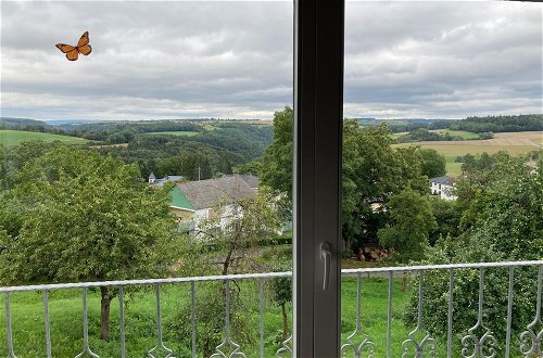 Foto 31 - Holiday Home in the Ittel Eifel With Balcony