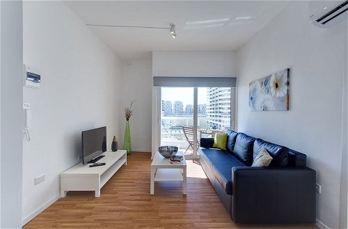 Foto 7 - Modern Apartment With Stunning Seaviews
