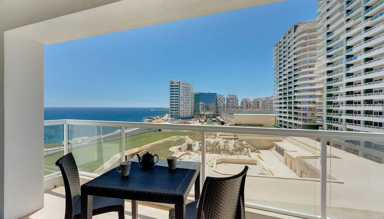 Photo 1 - Modern Apartment With Stunning Seaviews